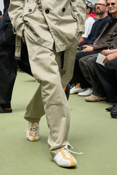 Look 75